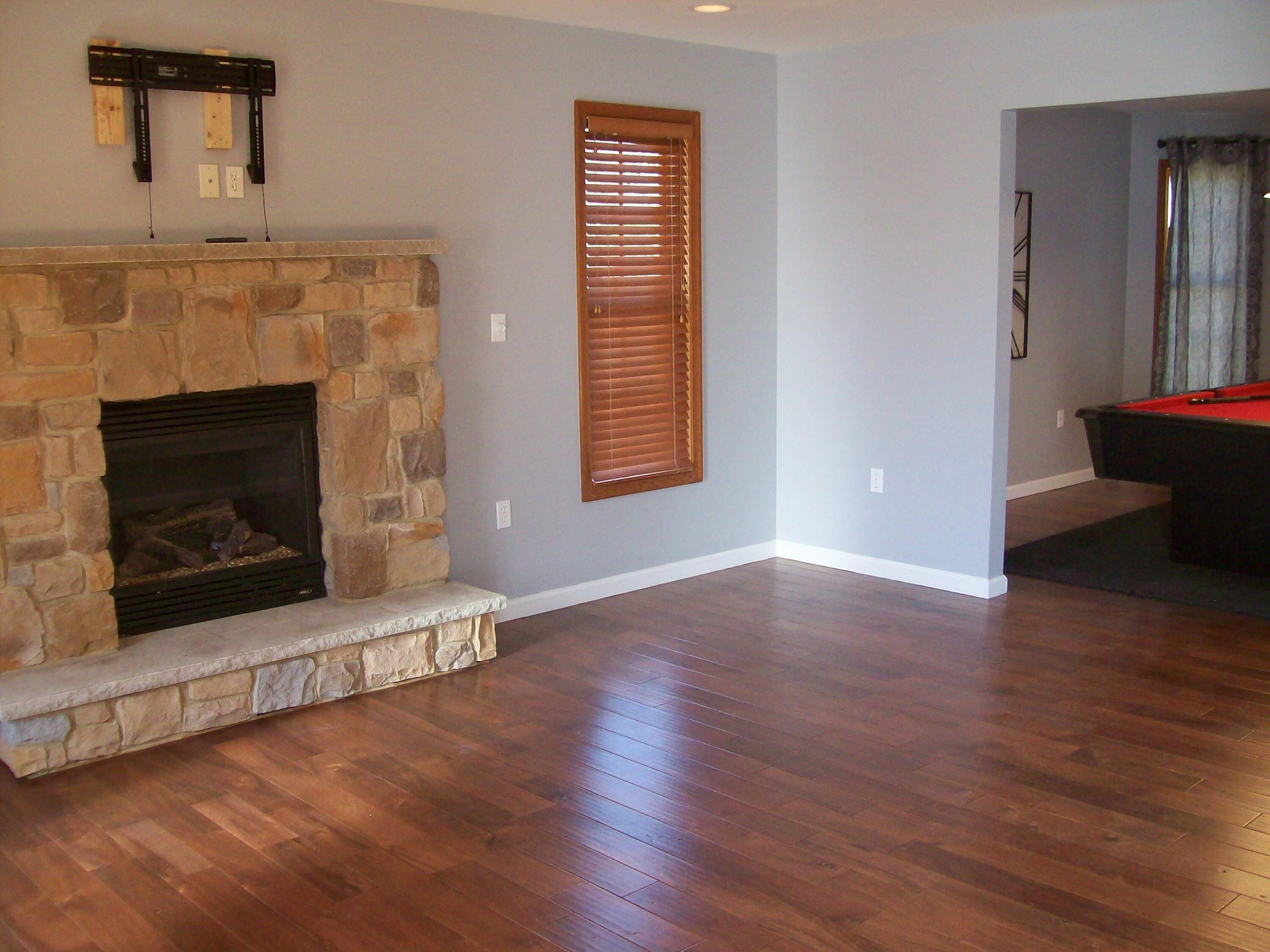 373 Sunrise Loop Scotrun, PA 18355 - Photo 16 of 38 living room