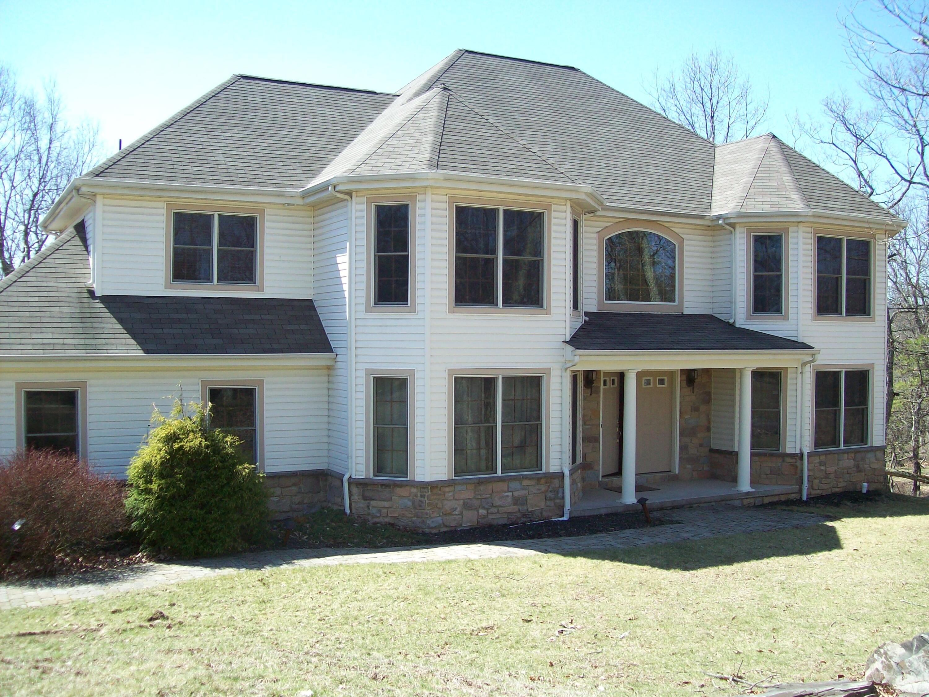 373 Sunrise Loop Scotrun, PA 18355 - Photo 2 of 38 Front