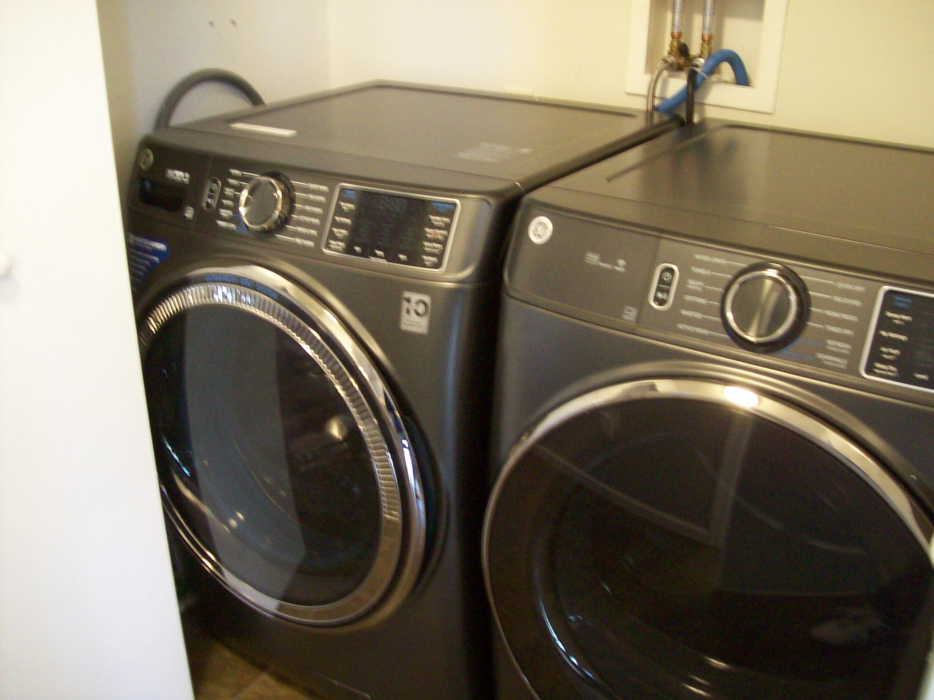 373 Sunrise Loop Scotrun, PA 18355 - Photo 23 of 38 laundry