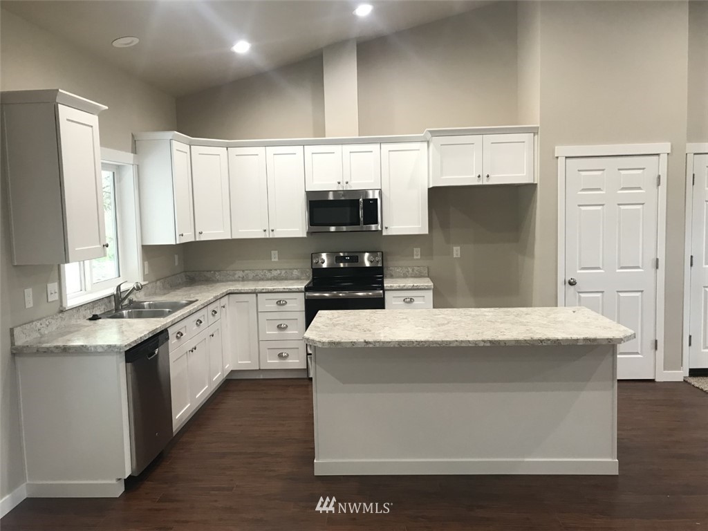 17040 Crowder Road Southeast Tenino, WA 98589 - Photo 3 of 12 Gallery Image 3