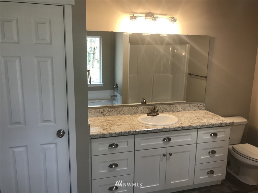 17040 Crowder Road Southeast Tenino, WA 98589 - Photo 8 of 12 Gallery Image 8