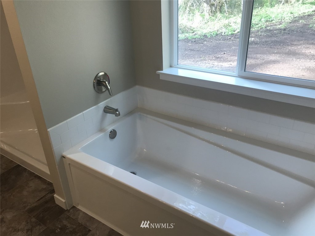 17040 Crowder Road Southeast Tenino, WA 98589 - Photo 9 of 12 Gallery Image 9