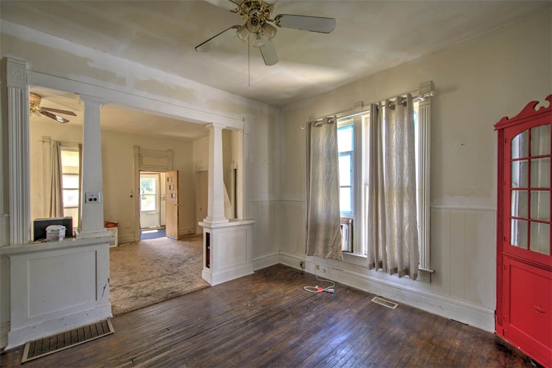 217 South Locust Street Maroa, IL 61756 - Photo 9 of 20