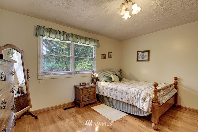 24308 7th Avenue West Bothell, WA 98021 - Photo 11 of 15