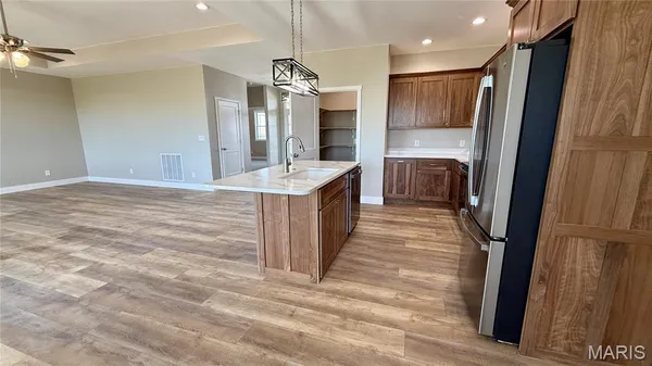$424,900 | 205 East Larkspur Court, Hannibal, MO 63401