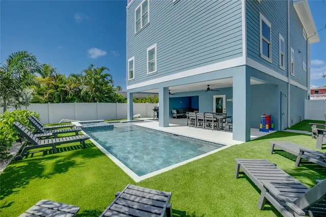 $3,500,000 | 2102 Avenue B, Bradenton Beach, FL 34217