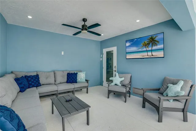 $3,500,000 | 2102 Avenue B, Bradenton Beach, FL 34217