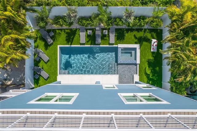 $3,500,000 | 2102 Avenue B, Bradenton Beach, FL 34217