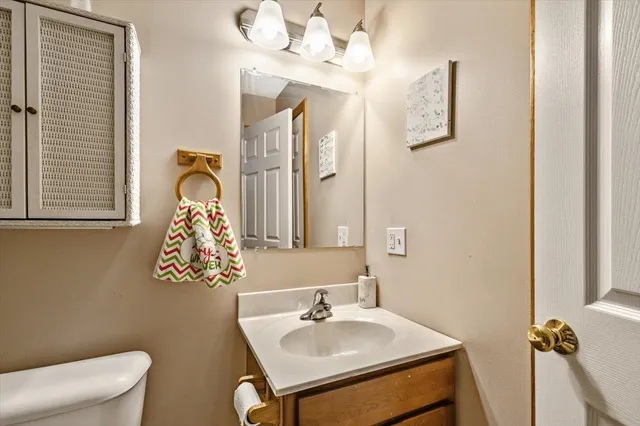 $534,500 | 14 Andbron Road, Fairfax, VT 05454