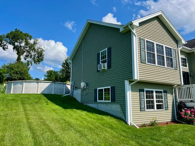 $534,500 | 14 Andbron Road, Fairfax, VT 05454