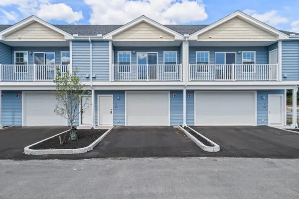$399,900 | 4 Tanager Circle, Unit 7, Concord, NH 03303