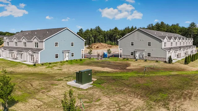 $399,900 | 4 Tanager Circle, Unit 7, Concord, NH 03303