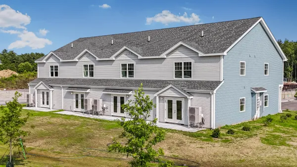 $399,900 | 4 Tanager Circle, Unit 7, Concord, NH 03303