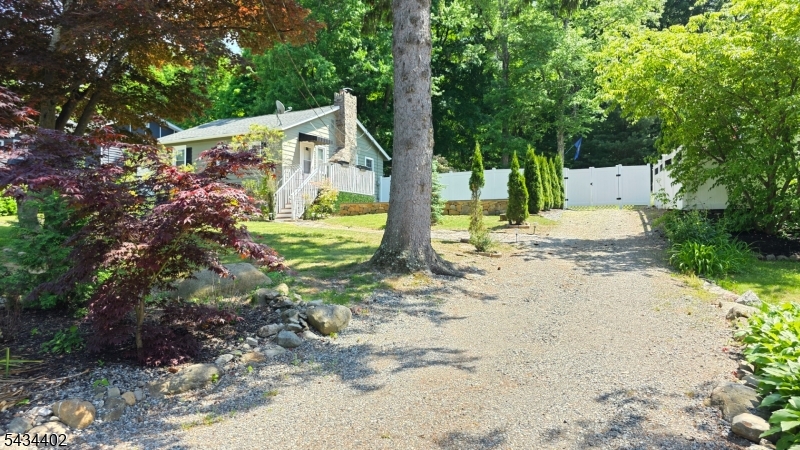 37 Grandview Avenue Oak Ridge, NJ 07438 - Photo 2 of 19