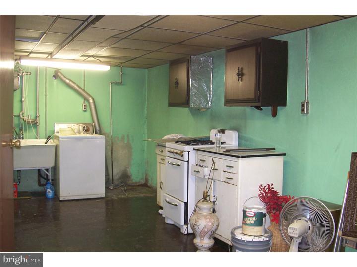 11931 Covert Road Philadelphia, PA 19154 - Photo 23 of 25 Laundry Room