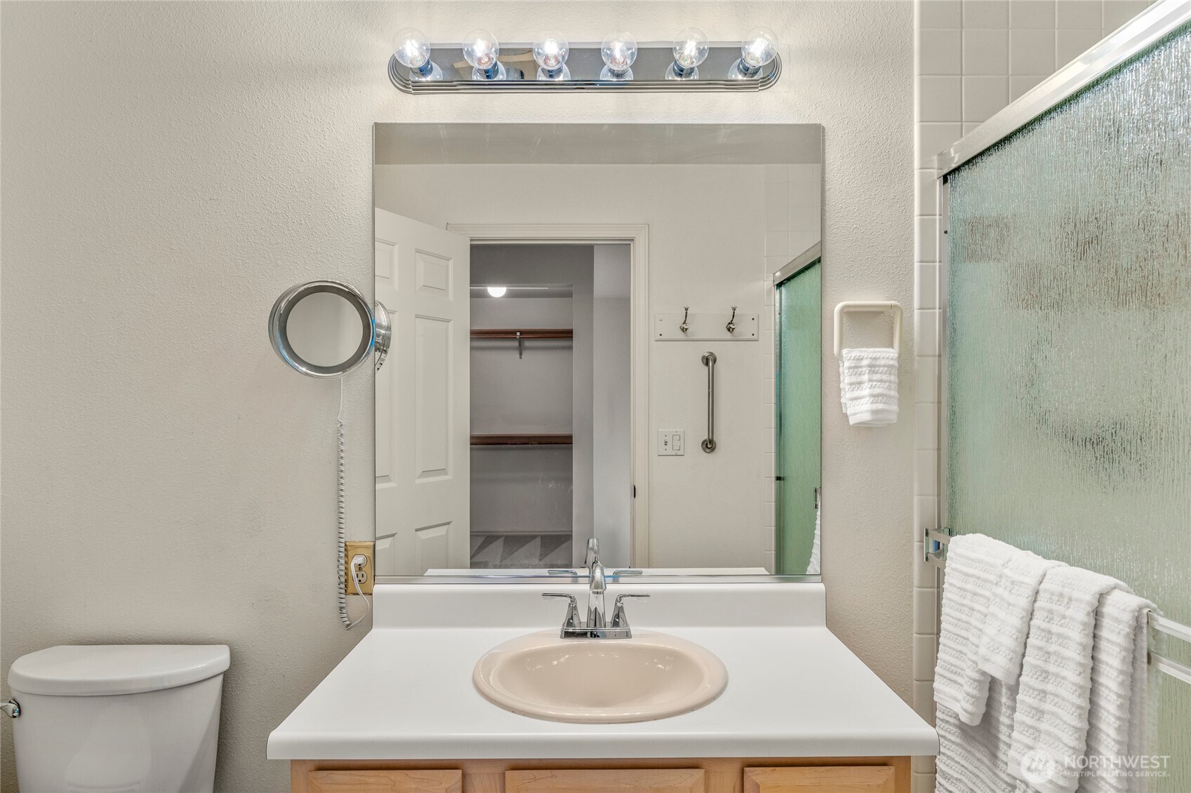 927 132nd Street Southwest, Unit C2 Everett, WA 98204 - Photo 23 of 39