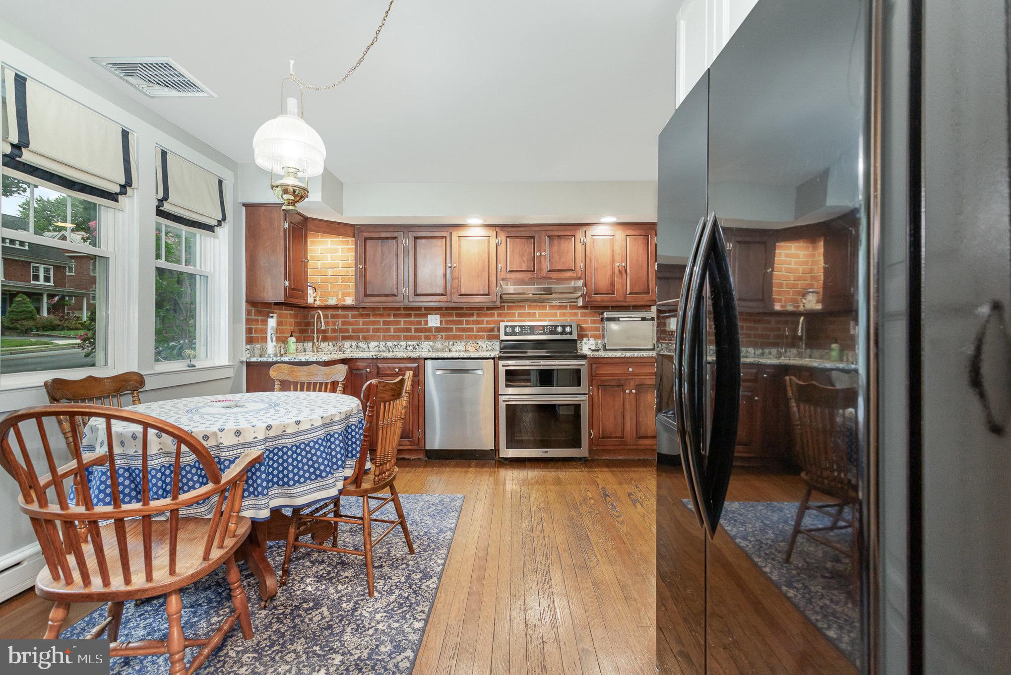 444 South Broad Street Lititz, PA 17543 - Photo 13 of 32