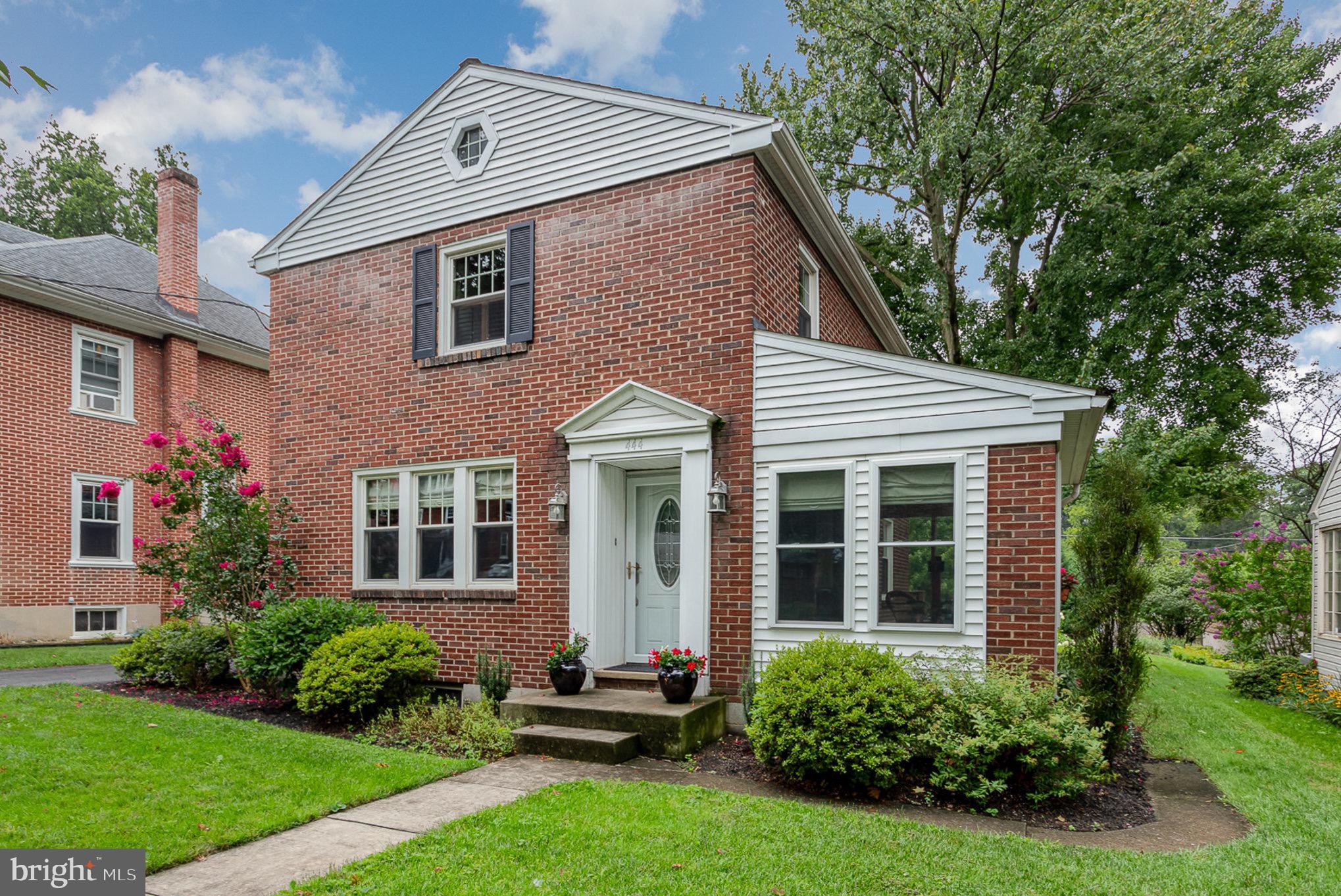 444 South Broad Street Lititz, PA 17543 - Photo 2 of 32