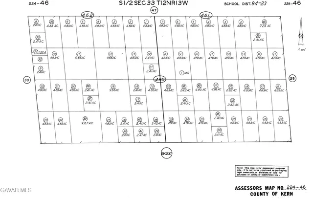 a black and white photo of a picture