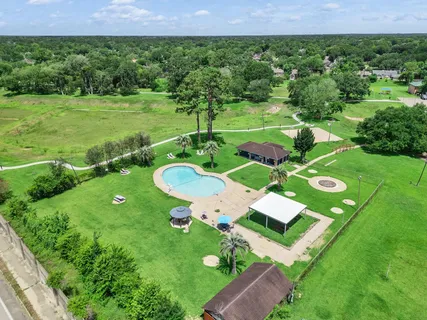 $265,000 | 16931 Creek Line Drive, Friendswood, TX 77546