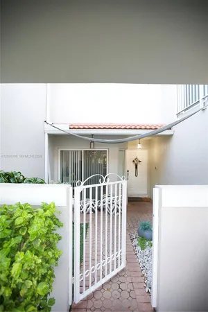 $4,300 | 4432 Northwest 98th Avenue, Doral, FL 33178