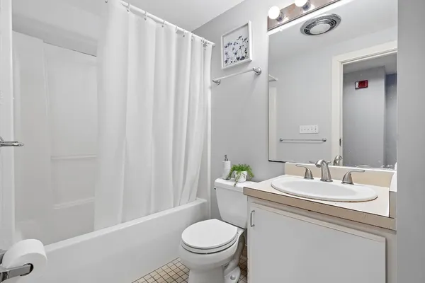 $930,000 | 534 Commonwealth Avenue, Unit 3A, Boston, MA 02215
