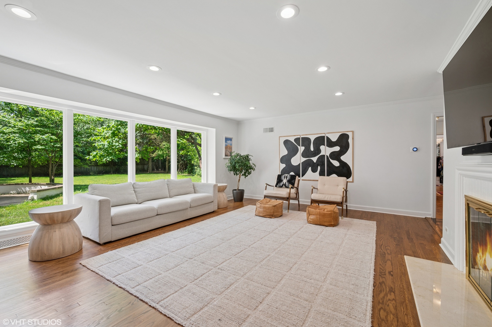 1560 Tower Road Winnetka, IL 60093 - Photo 3 of 27 a view of a living room and a couch