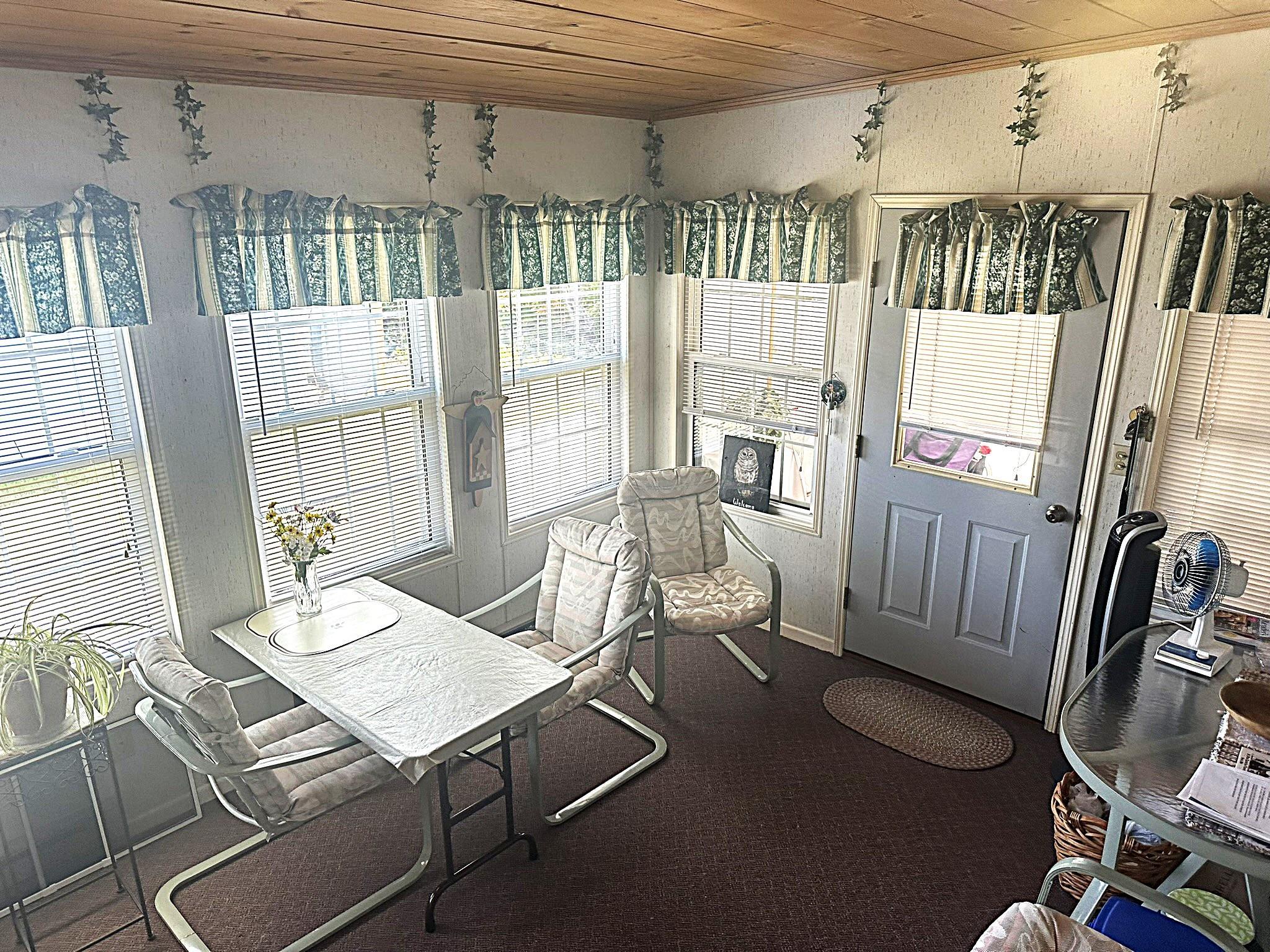 141 Lancaster Road, Unit 14 Gorham, NH 03581 - Photo 6 of 30