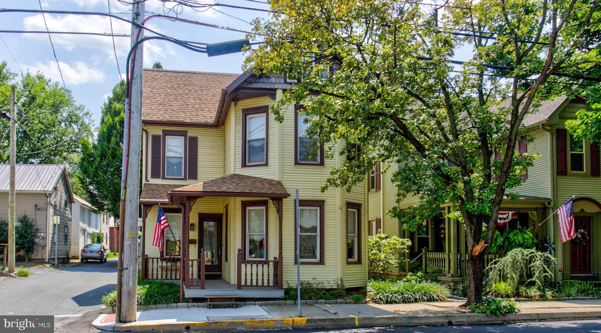 114 West Orange Street Lititz, PA 17543 - Photo 1 of 56 Gallery Image 1