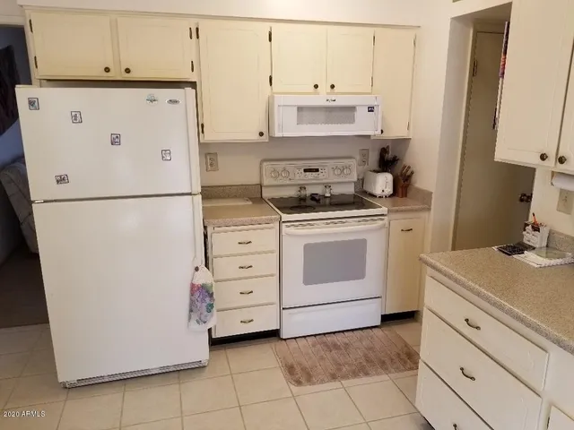 $2,600 | 17827 North 130th Drive, Sun City West, AZ 85375