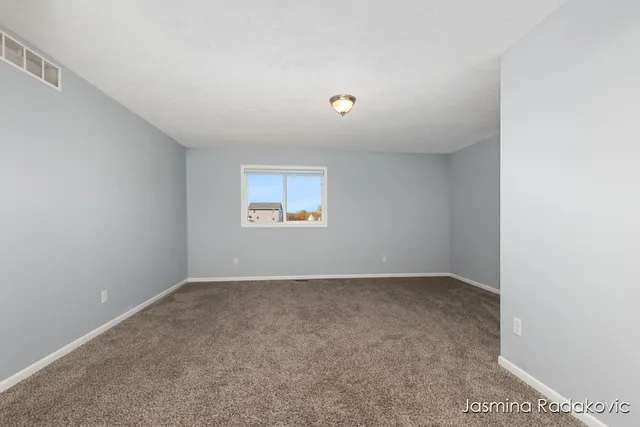 $399,900 | 3144 Sugar Creek Drive, Middleville, MI 49333