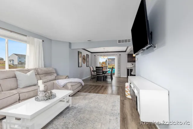 $399,900 | 3144 Sugar Creek Drive, Middleville, MI 49333