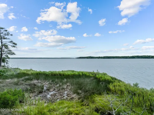 $1,400,000 | 0 Blue Heron Drive, Bayboro, NC 28515