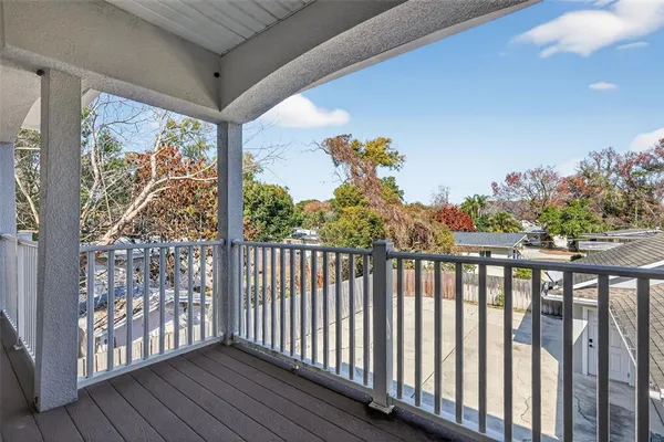 a view of backyard with a garden