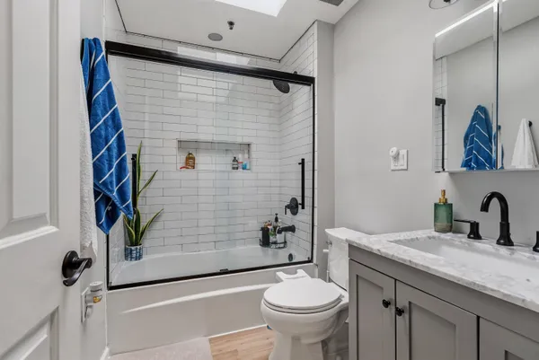 $865,000 | 135 Garden Street, Unit 7, Hoboken, NJ 07030