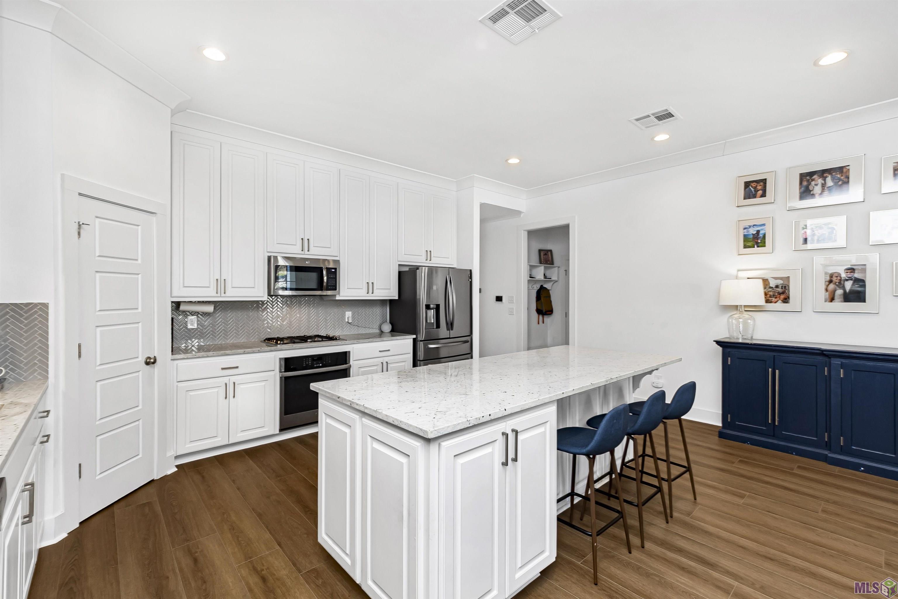 8810 Southlawn Drive Baton Rouge, LA 70810 - Photo 4 of 24