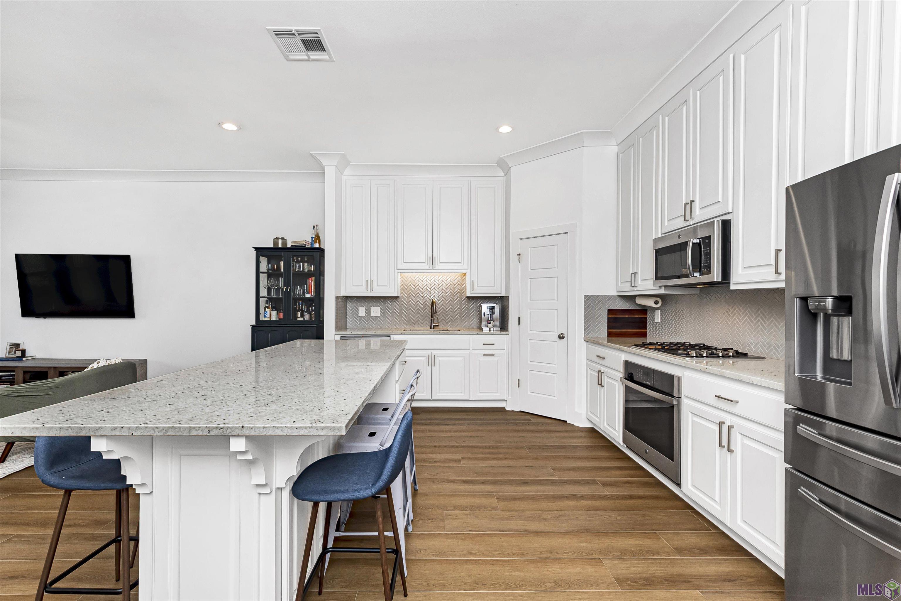 8810 Southlawn Drive Baton Rouge, LA 70810 - Photo 5 of 24