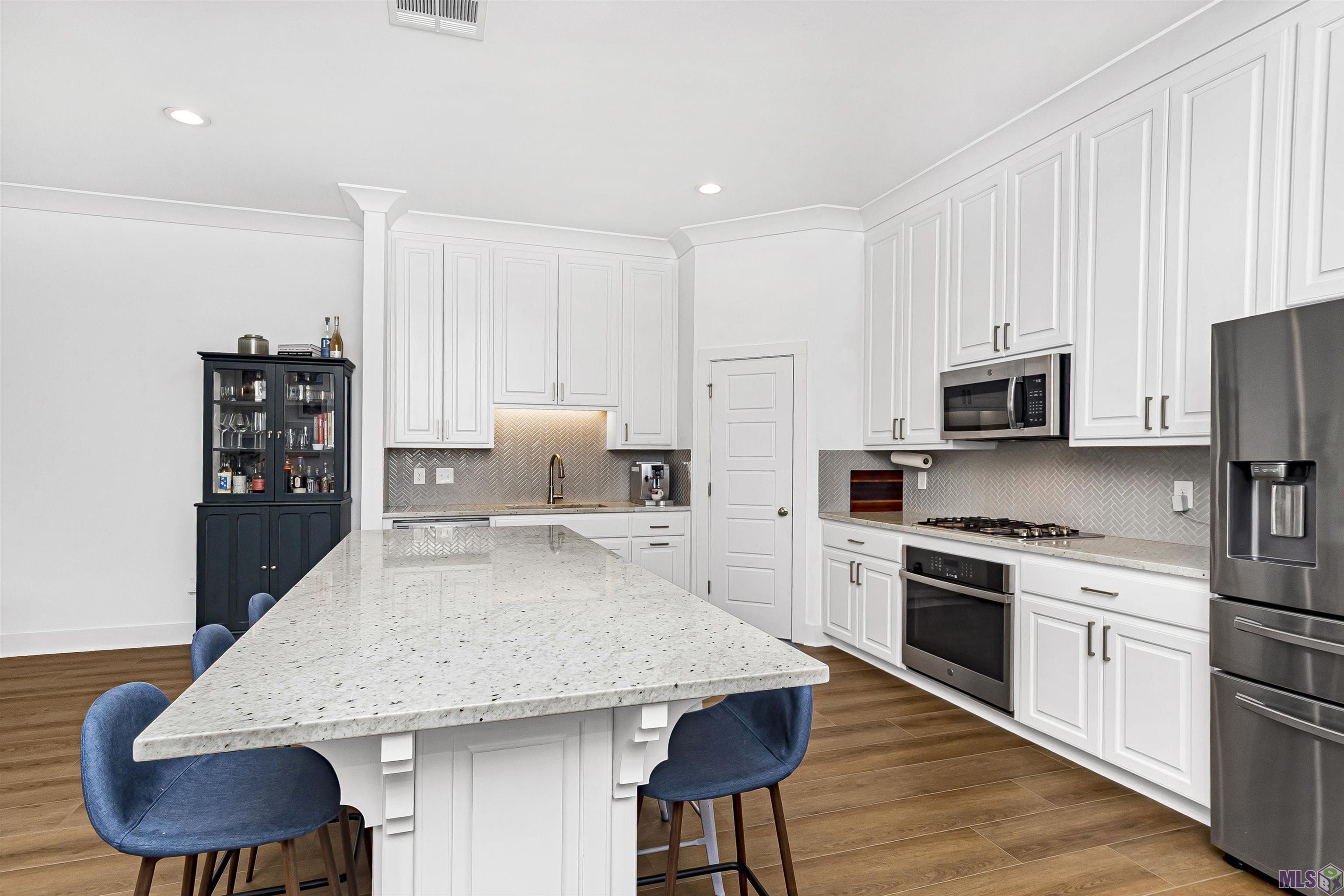 8810 Southlawn Drive Baton Rouge, LA 70810 - Photo 6 of 24