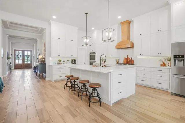 $675,000 | 108 Southwood Drive, Burleson, TX 76028