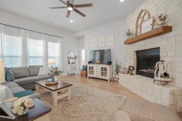 $675,000 | 108 Southwood Drive, Burleson, TX 76028