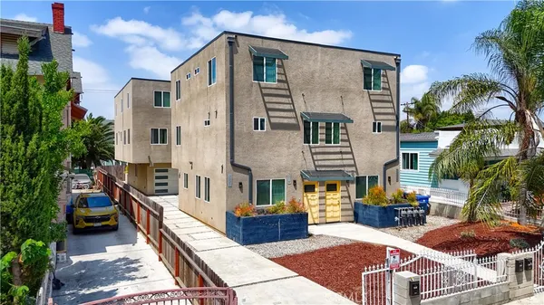 $3,850 | 3019 Raymond Avenue, Unit 1/2, Los Angeles, CA 90007