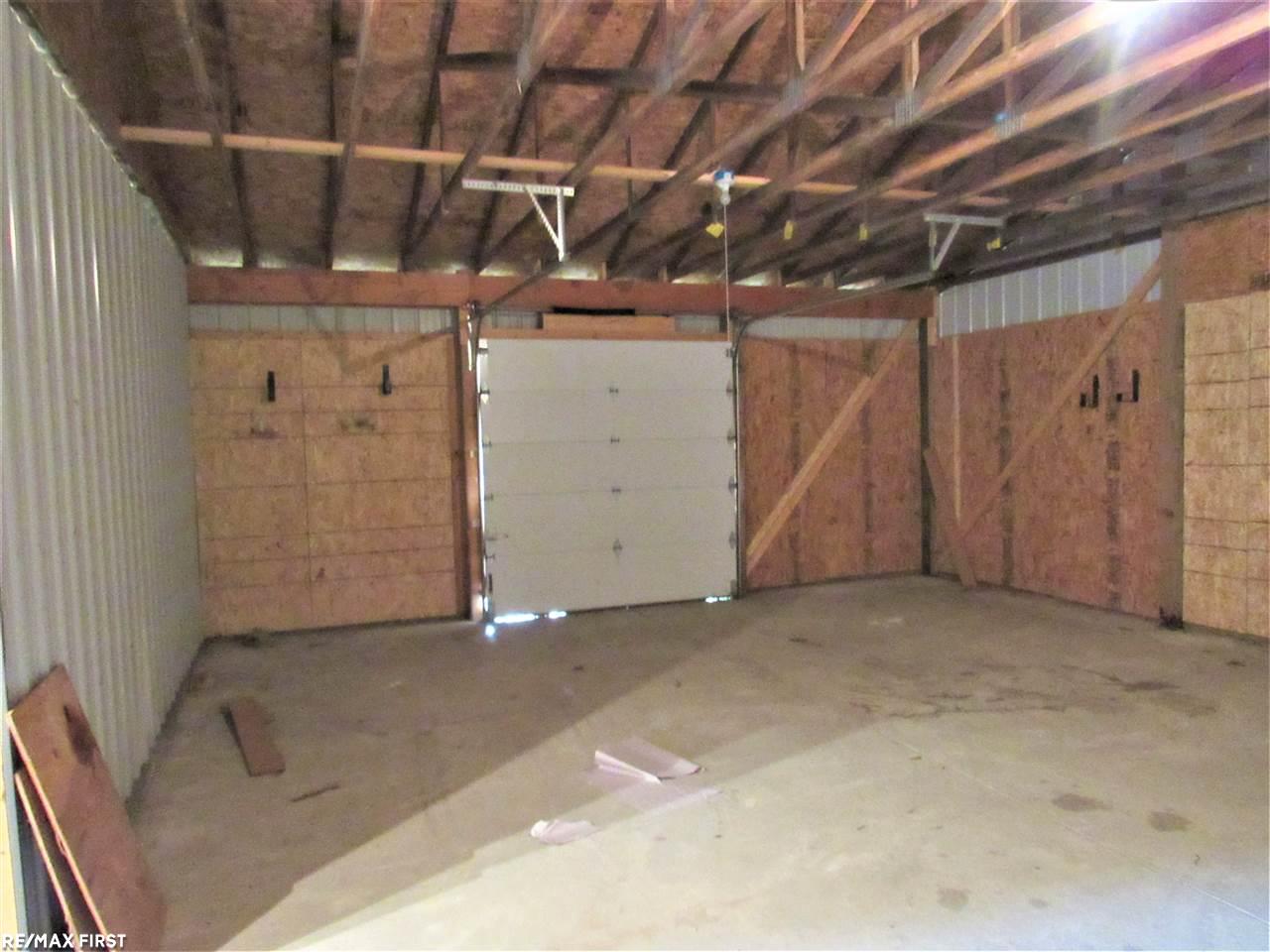 10490 Weber Road Columbus, MI 48063 - Photo 40 of 51 31328276-39.JPG