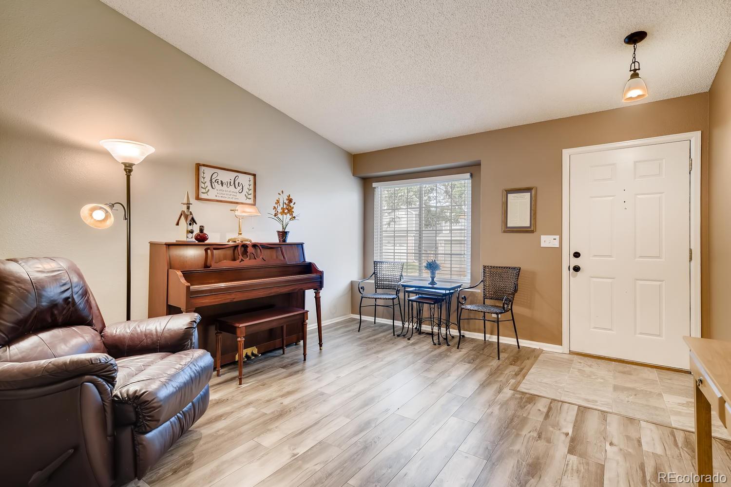 9511 South Castle Ridge Circle Highlands Ranch, CO 80129 - Photo 6 of 28