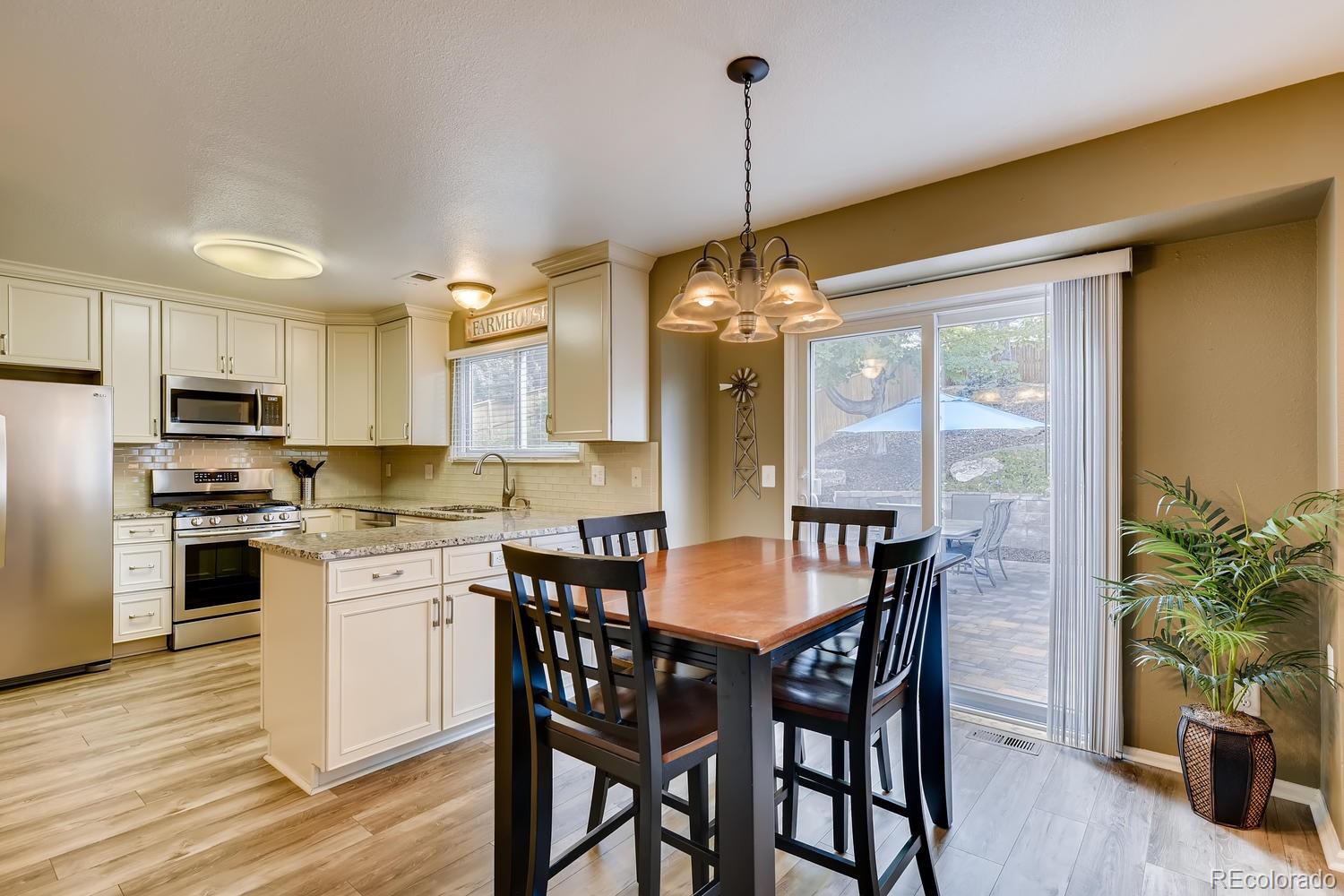 9511 South Castle Ridge Circle Highlands Ranch, CO 80129 - Photo 7 of 28
