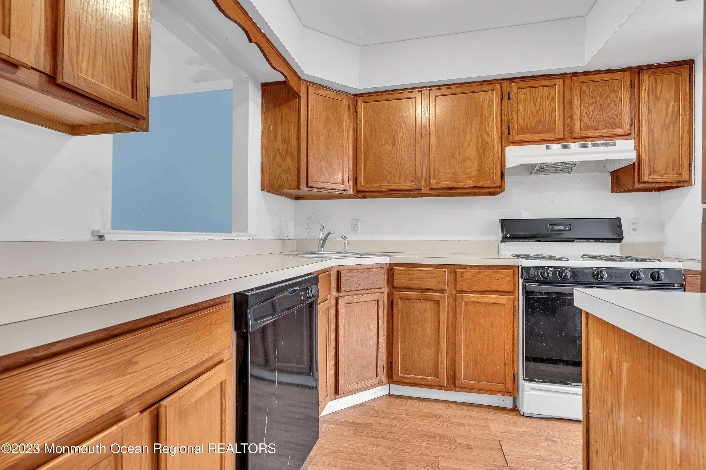 122 La Rue Lane, Unit 122 East Brunswick, NJ 08816 - Photo 11 of 28 013__dsc0417
