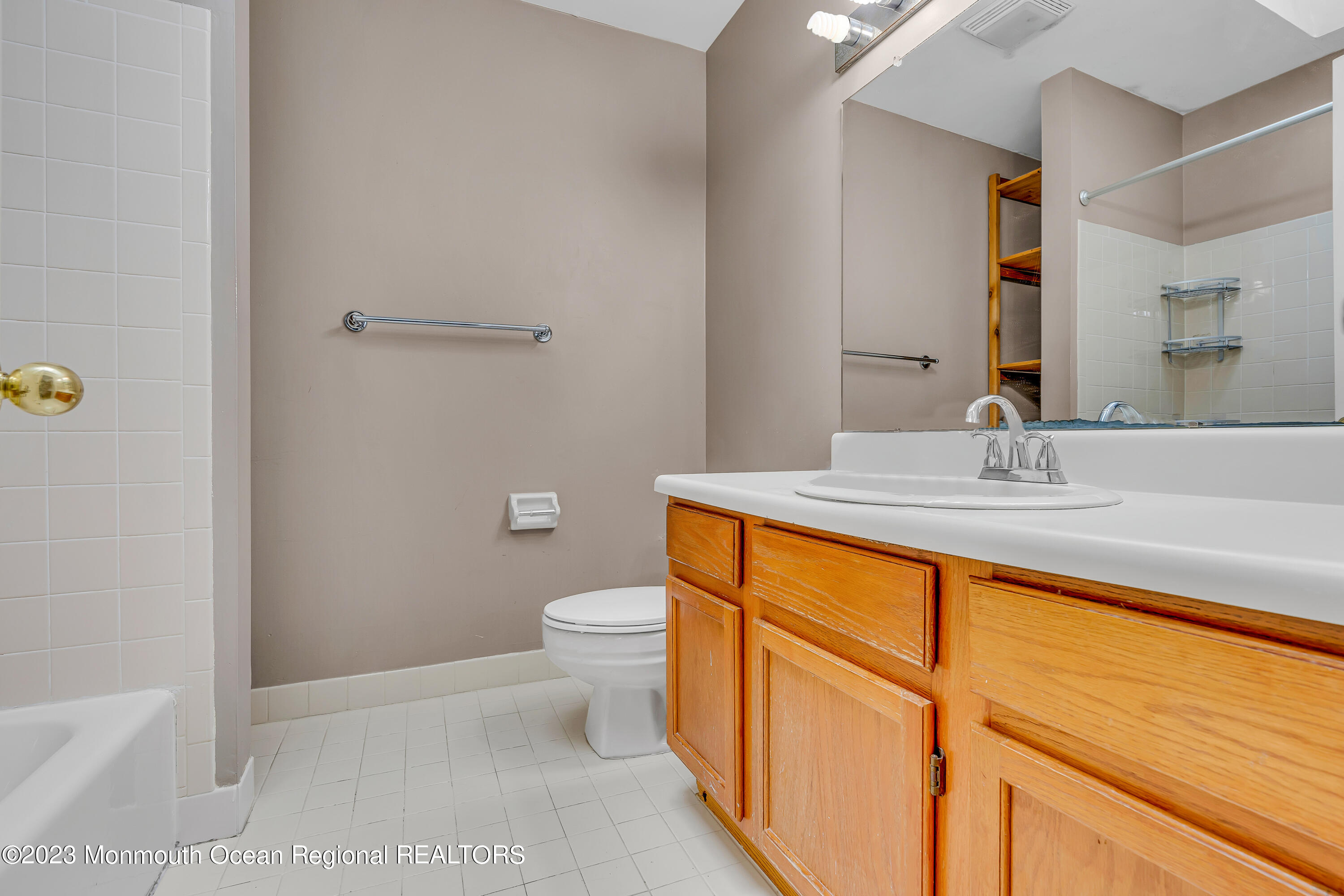 122 La Rue Lane, Unit 122 East Brunswick, NJ 08816 - Photo 19 of 28 019__dsc0472