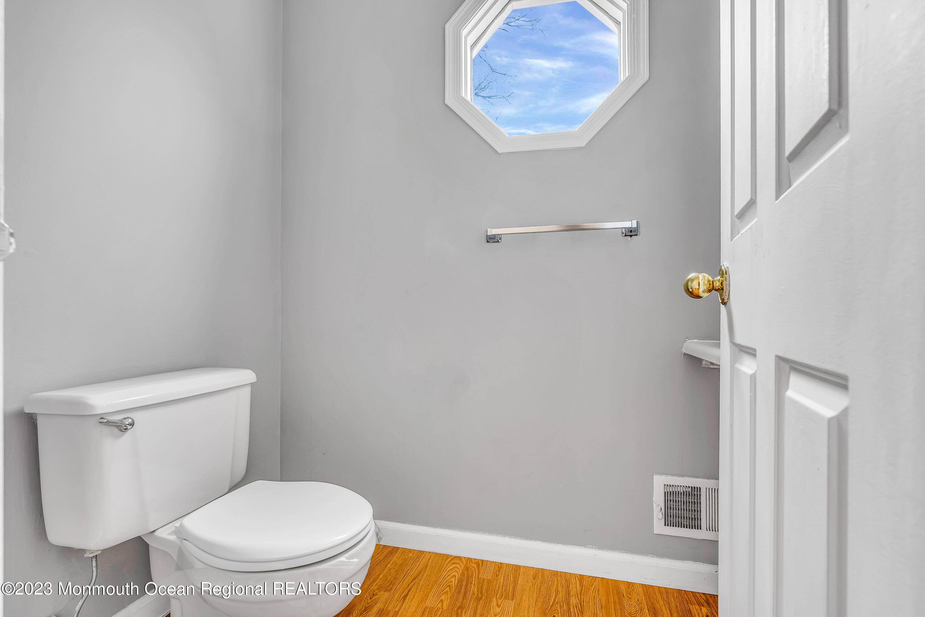122 La Rue Lane, Unit 122 East Brunswick, NJ 08816 - Photo 5 of 28 009__dsc0437