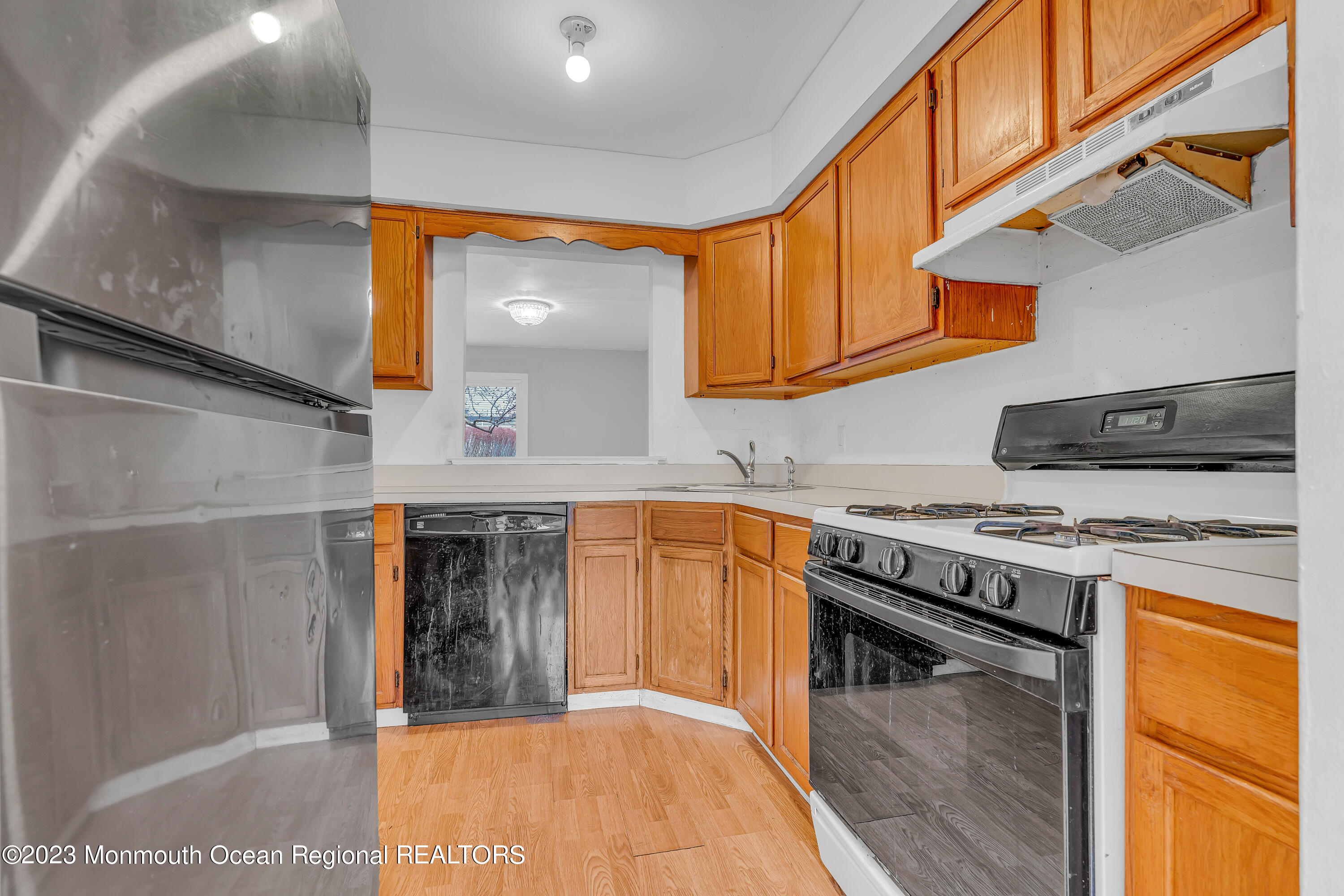 122 La Rue Lane, Unit 122 East Brunswick, NJ 08816 - Photo 9 of 28 012__dsc0412