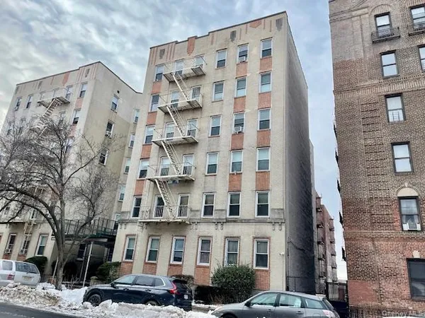 $348,000 | 41-16 47th Avenue, Unit 6F | Sunnyside