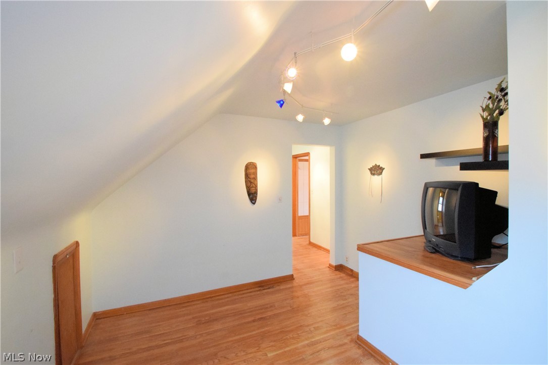 7115 Ridge Road Cleveland, OH 44129 - Photo 20 of 34 Gallery Image 20